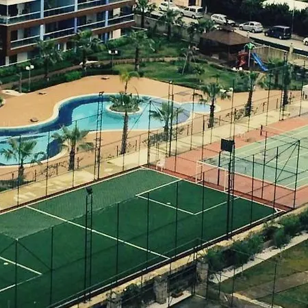 Apartamento Crystal Park 1 *